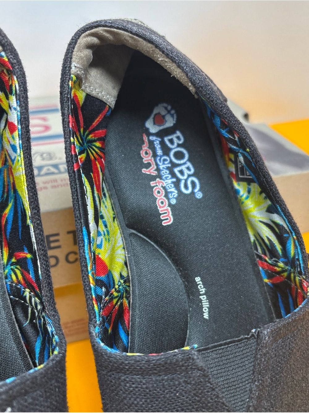 Sz 9 Skechers BOBS Black Canvas Slip-On Espadrille with Colorful Floral Lining - Picture 6 of 16